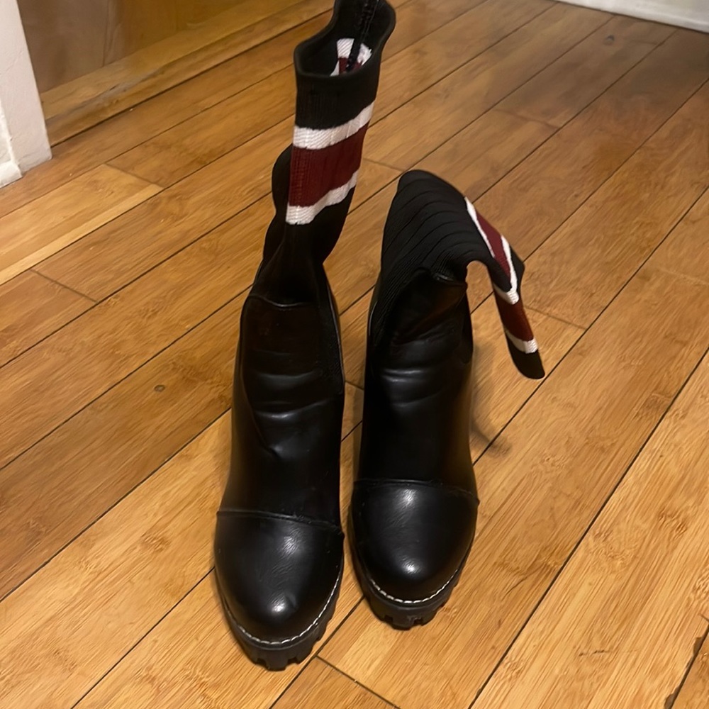Sock boot